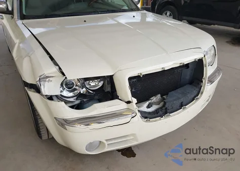 2008 Chrysler 300C Hemi из США, поврежденный, VIN 2C3KA63HX8H208103